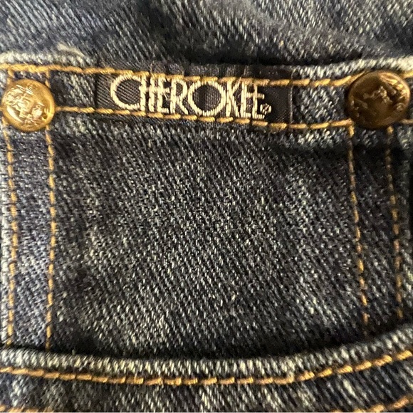 Vintage Woman’s Cherokee Jeans relaxed fit Size 10x30 - Picture 3 of 4